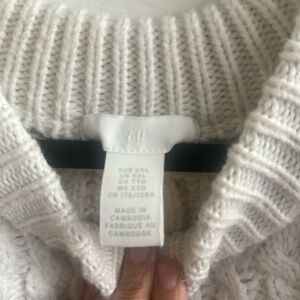 H&M fisherman’s style cable knit sweater, oversized, XXL in cream